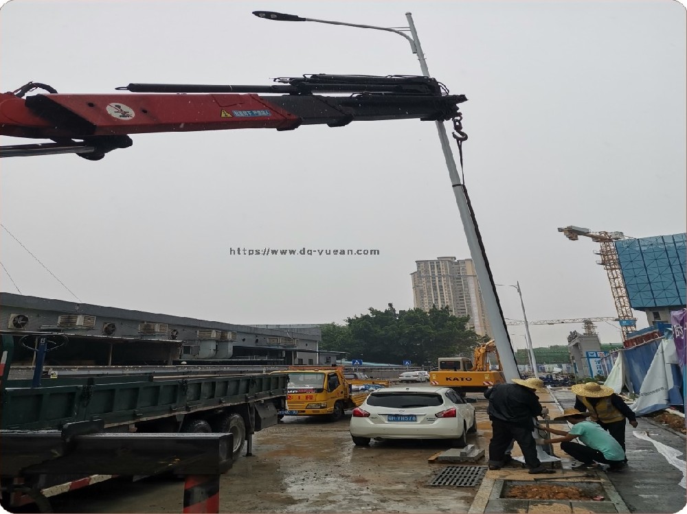 東莞市松山湖金多港東16、18號(hào)路道路工程